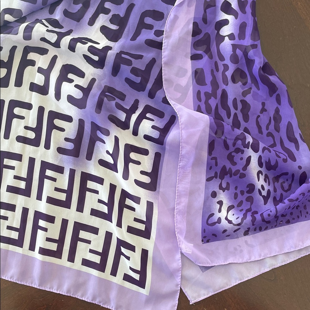 Elegant Purple Zucca Style Patterned Scarf. See measurements. No rips, stains.